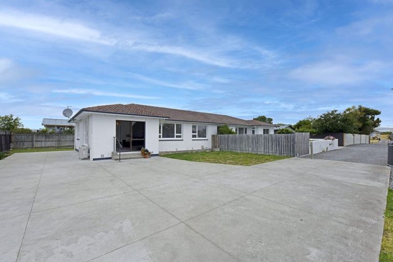 Photo of property in 2/69 Shortland Street, Wainoni, Christchurch, 8061
