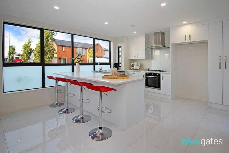 Photo of property in 1 Whekau Drive, Takanini, 2112