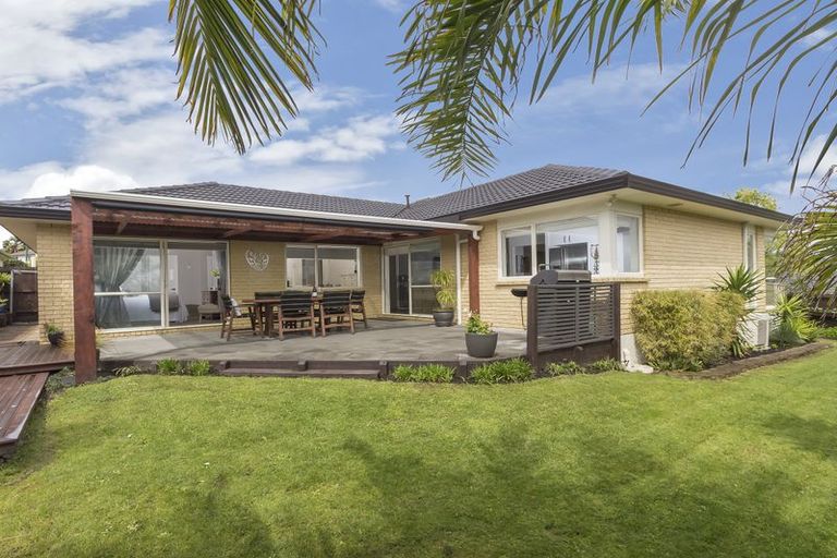 Photo of property in 2/4 Limerick Place, Dannemora, Auckland, 2016