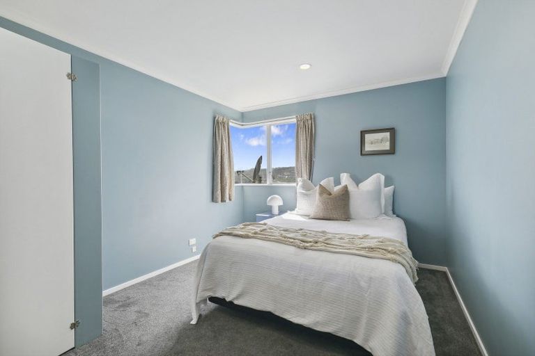 Photo of property in 14 Huxley Grove, Churton Park, Wellington, 6037