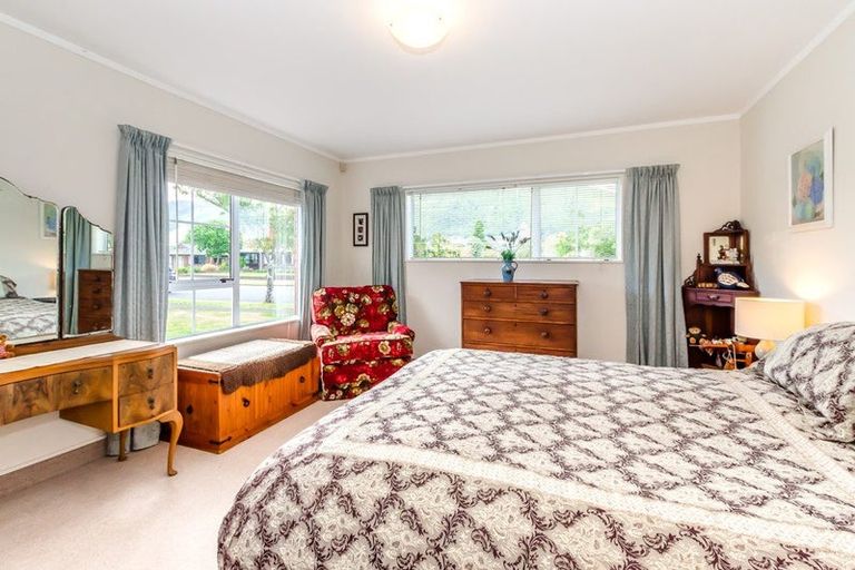 Photo of property in 26 Awanui Drive, Waikanae, 5036