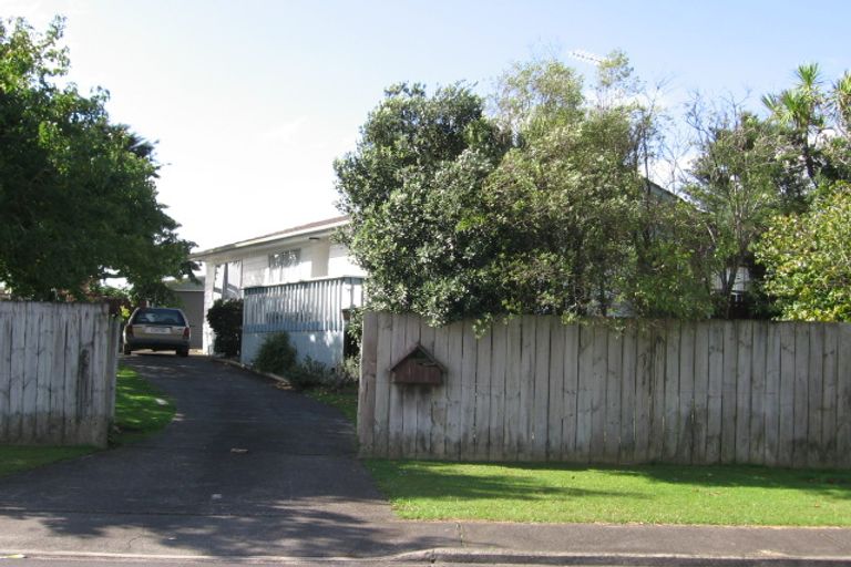 Photo of property in 4 Hydra Place, Glen Eden, Auckland, 0602