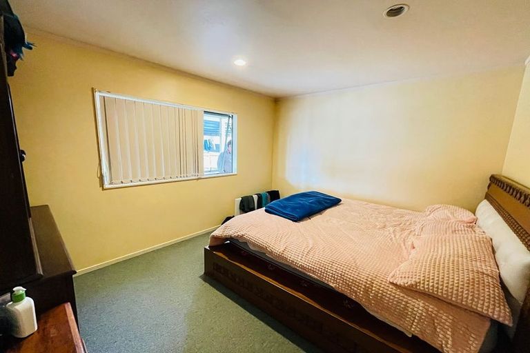 Photo of property in 59 Kenderdine Road, Papatoetoe, Auckland, 2025