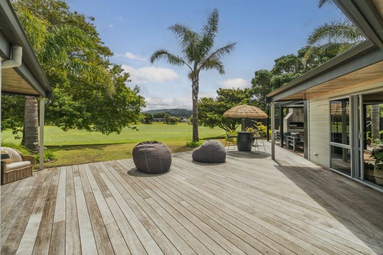 Photo of property in 33 Mccormick Place, Pauanui, Hikuai, 3579