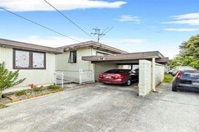 Photo of property in 2/14 Kenderdine Road, Papatoetoe, Auckland, 2025