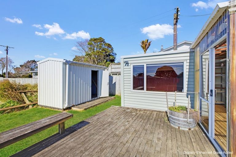Photo of property in 403 Carrington Street, Upper Vogeltown, New Plymouth, 4310