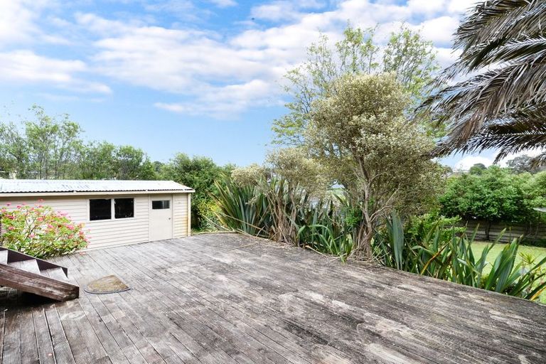 Photo of property in 85 Farquhar Road, Glendene, Auckland, 0602