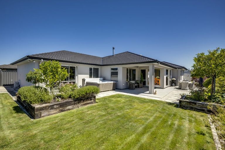 Photo of property in 6 Pelorus Avenue, Poraiti, Napier, 4112