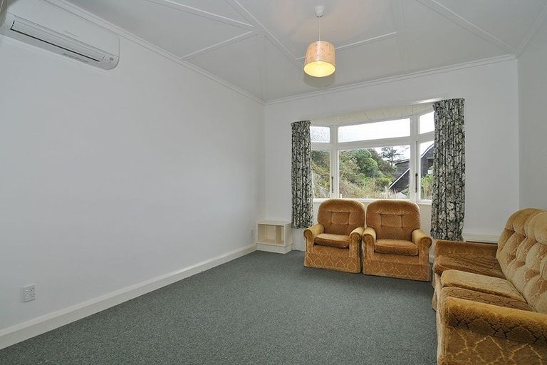 Photo of property in 88 Percy Dyett Drive, Karori, Wellington, 6012