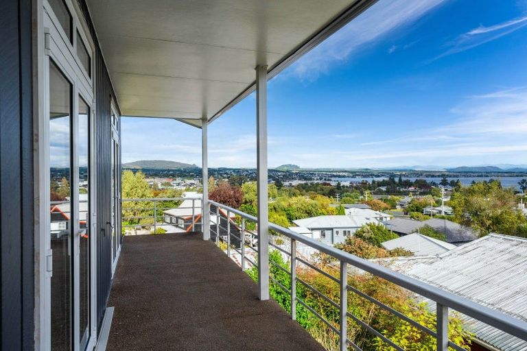 Photo of property in 87 Acacia Bay Road, Nukuhau, Taupo, 3330