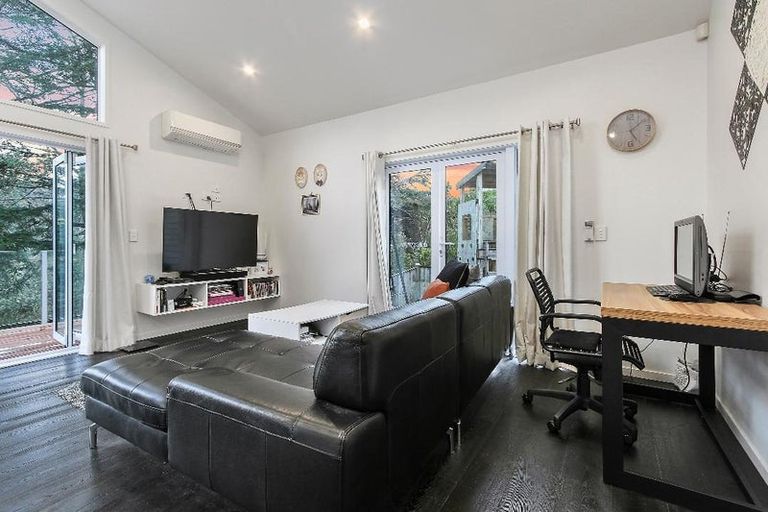 Photo of property in 625a Swanson Road, Swanson, Auckland, 0612