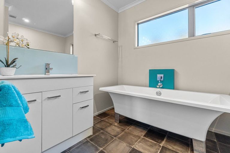 Photo of property in 397 Ruapuke Road, Raglan, 3296