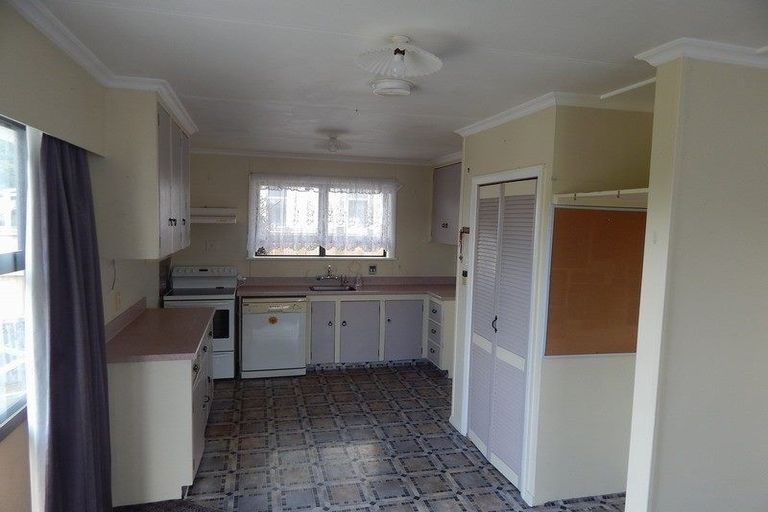 Photo of property in 118 Stanners Street, Eltham, 4322