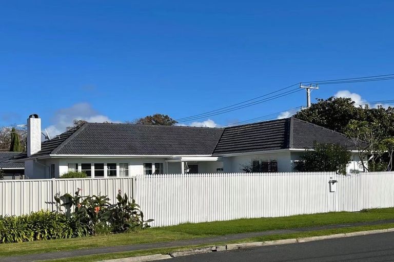 Photo of property in 1/91 Nile Road, Milford, Auckland, 0620