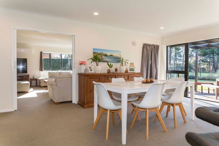 Photo of property in 97 Adelaide Road, Dannevirke, 4930