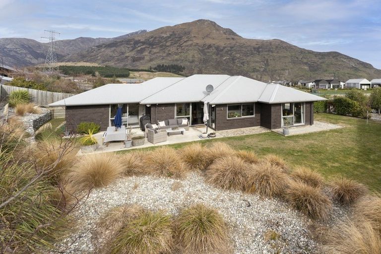 Photo of property in 9 Judes Lane, Lower Shotover, Queenstown, 9304