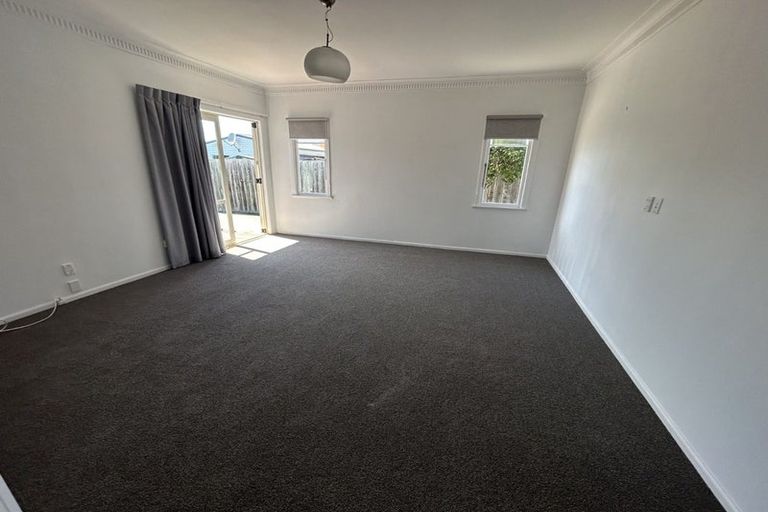 Photo of property in 17 Anzac Avenue, Onekawa, Napier, 4110