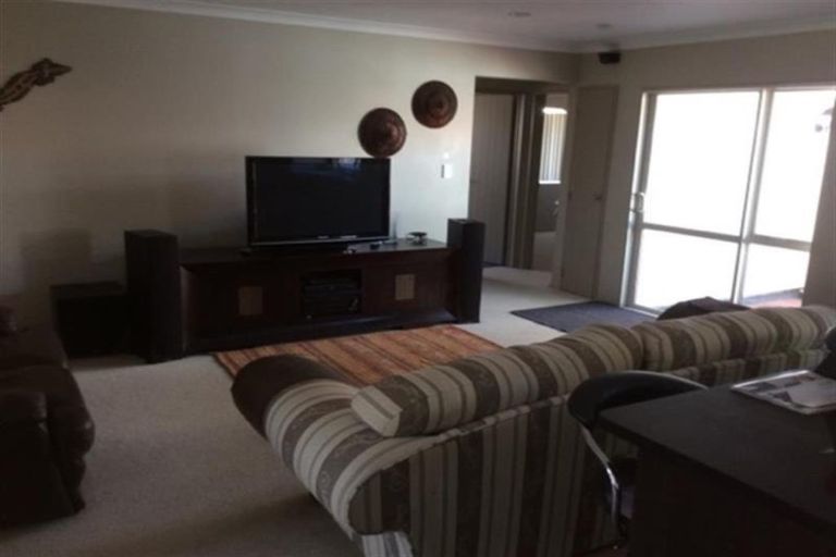 Photo of property in 22 Kestev Drive, Flat Bush, Auckland, 2016