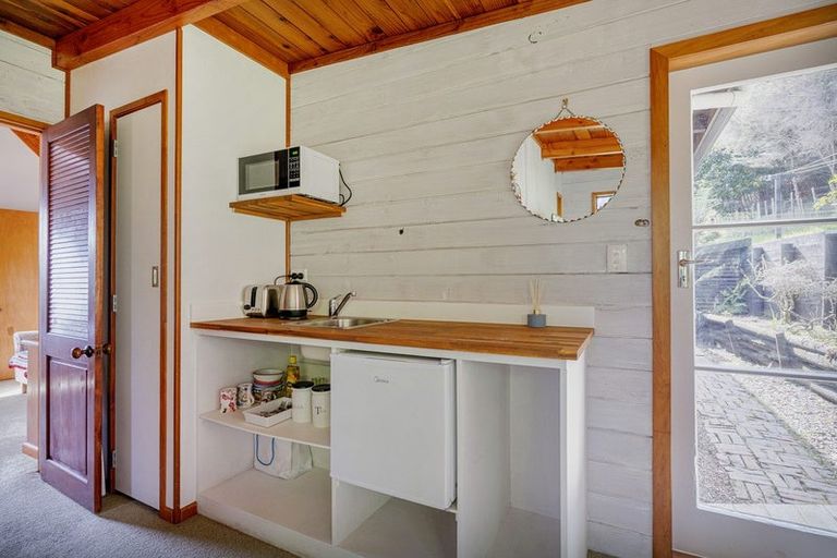 Photo of property in 5b Pohutukawa Grove, Whitianga, 3510