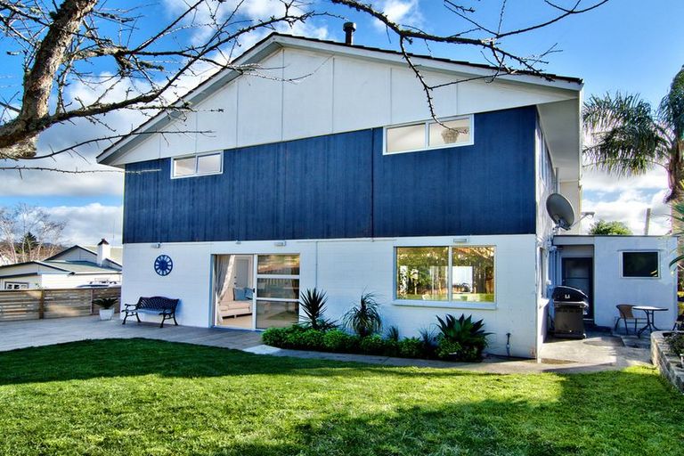 Photo of property in 3/2a Bowers Road, Glen Eden, Auckland, 0602