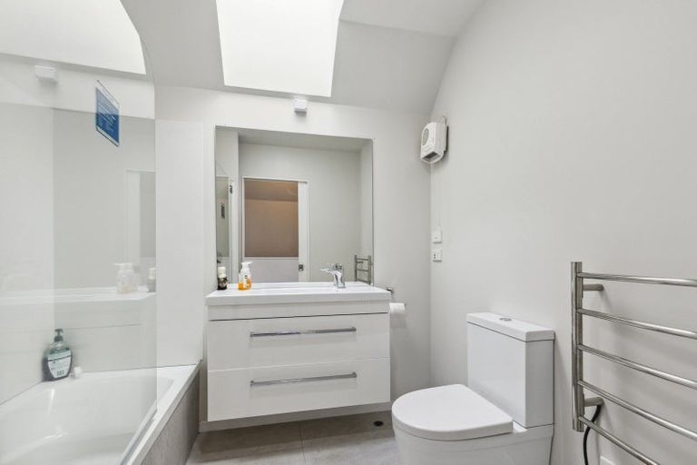 Photo of property in Pirie Street Townhouses, 32/35 Pirie Street, Mount Victoria, Wellington, 6011