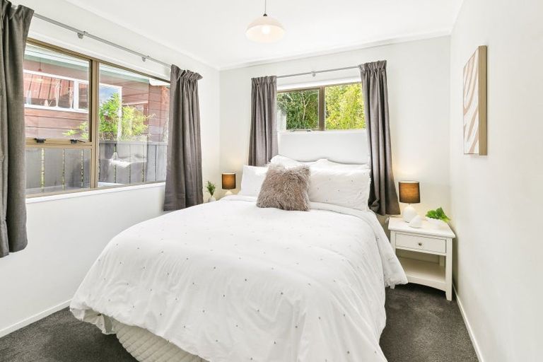 Photo of property in 17b Govind Grove, Ngaio, Wellington, 6035