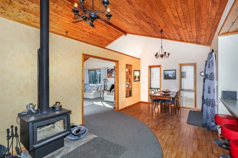 Photo of property in 166 Torkar Road, Clarks Beach, 2122