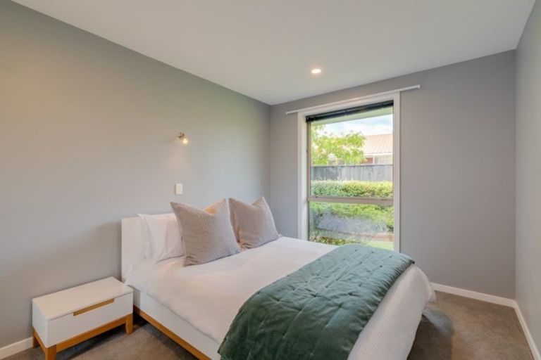 Photo of property in 8 Redwood Place, St Albans, Christchurch, 8052