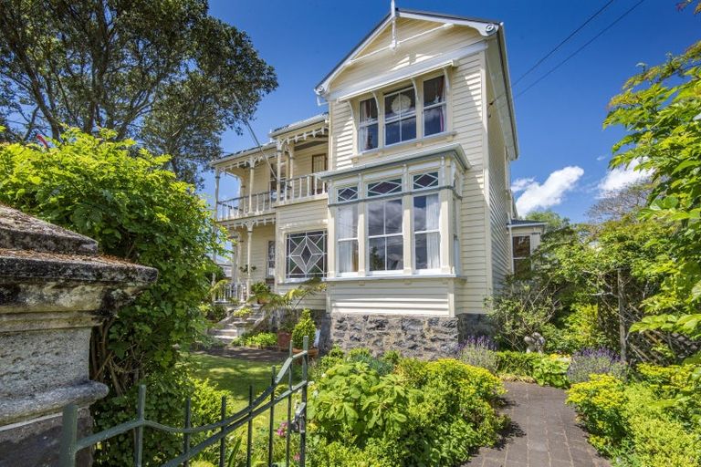 Photo of property in 42 Cheltenham Road, Devonport, Auckland, 0624