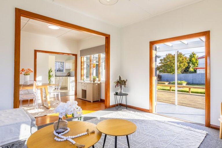 Photo of property in 2 Woburn Street, Waipukurau, 4200