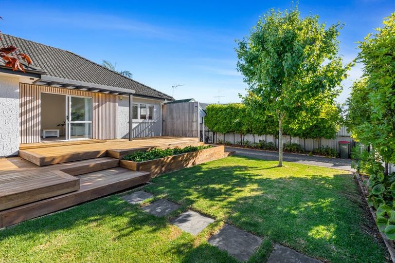 Photo of property in 1/26 Queen Street, Papakura, 2110