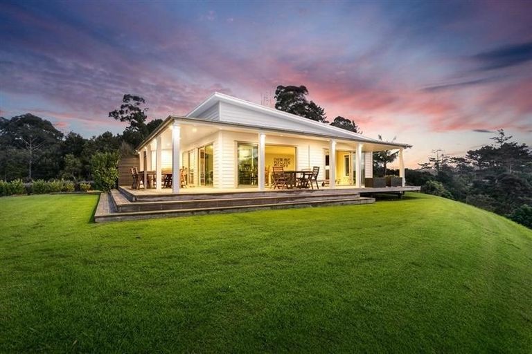 Photo of property in 1225 East Coast Road, Redvale, Albany, 0794