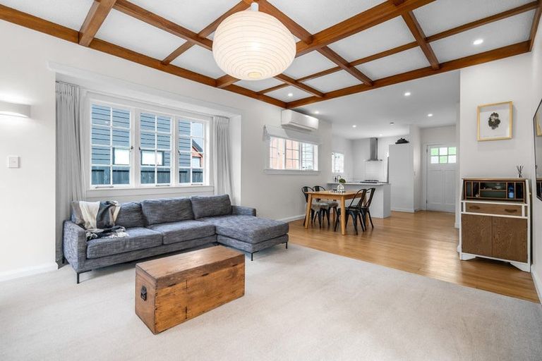 Photo of property in 36a Hall Street, Cambridge, 3434