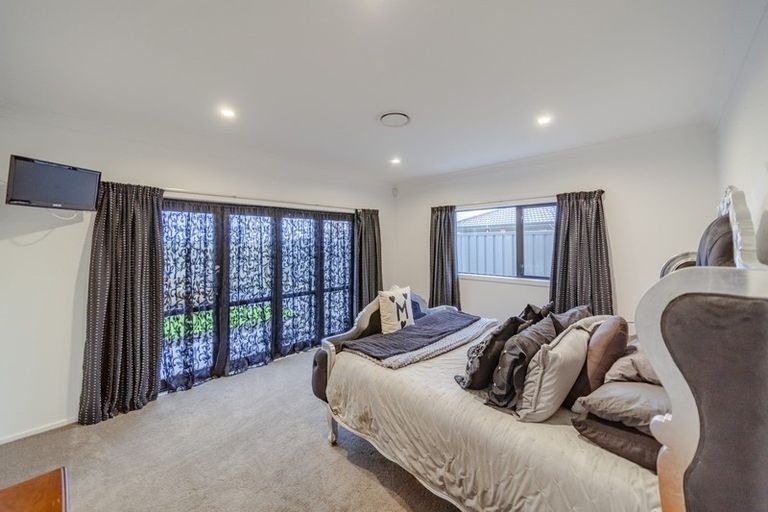 Photo of property in 24 Pukaki Place, Poraiti, Napier, 4112