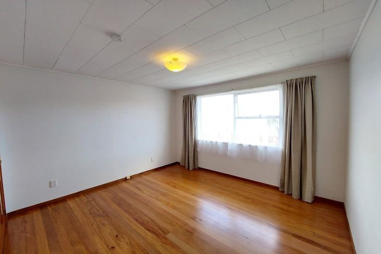 Photo of property in 125 Cascades Road, Pakuranga Heights, Auckland, 2010
