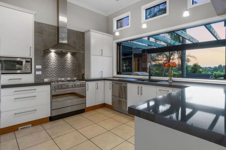 Photo of property in 2 Plane Tree Lane, Tauriko, Tauranga, 3110