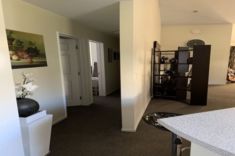 Photo of property in 11 Ali Place, Ranui, Auckland, 0612