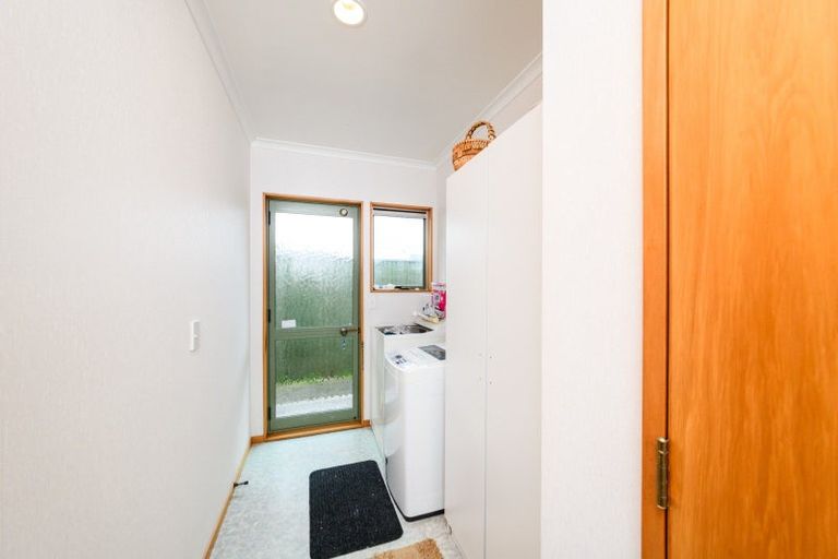 Photo of property in 9 Edgecombe Court, Roslyn, Palmerston North, 4414