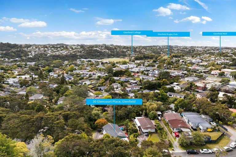 Photo of property in 30 Glencourt Place, Glenfield, Auckland, 0629