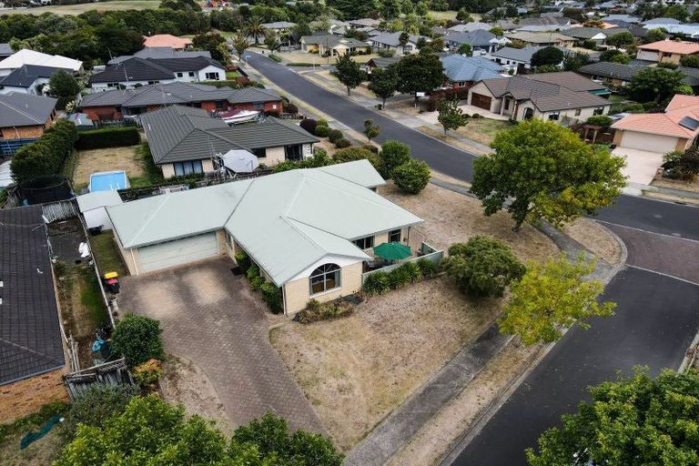 Photo of property in 2 Dingwall Court, Rototuna, Hamilton, 3210