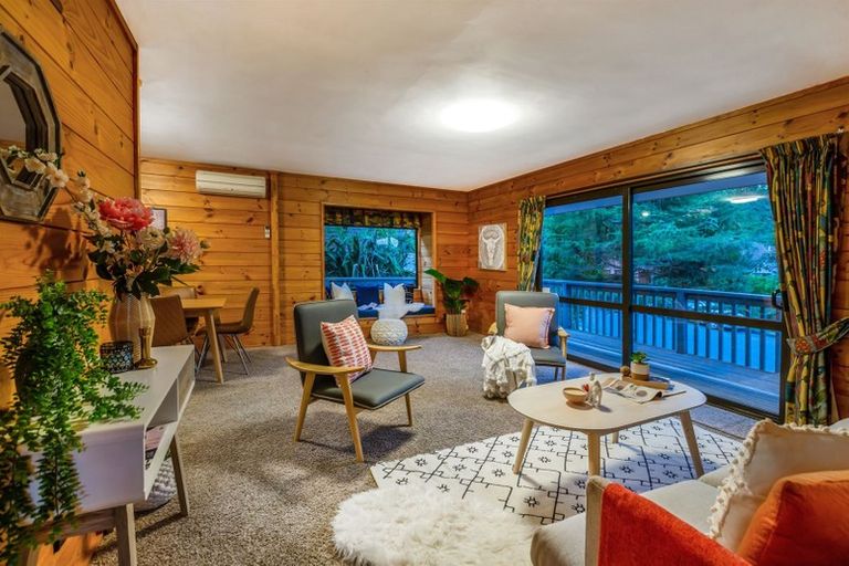 Photo of property in 8 Shackle Lane, Whitby, Porirua, 5024