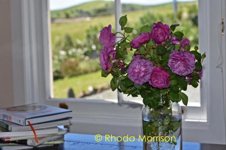 Photo of property in 2 Emay Crescent, Pahi, Paparoa, 0571