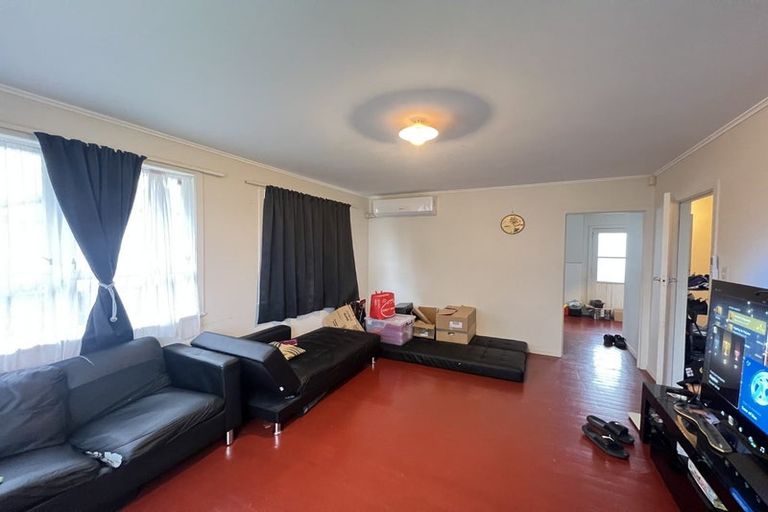 Photo of property in 31 Riverpark Crescent, Henderson, Auckland, 0610