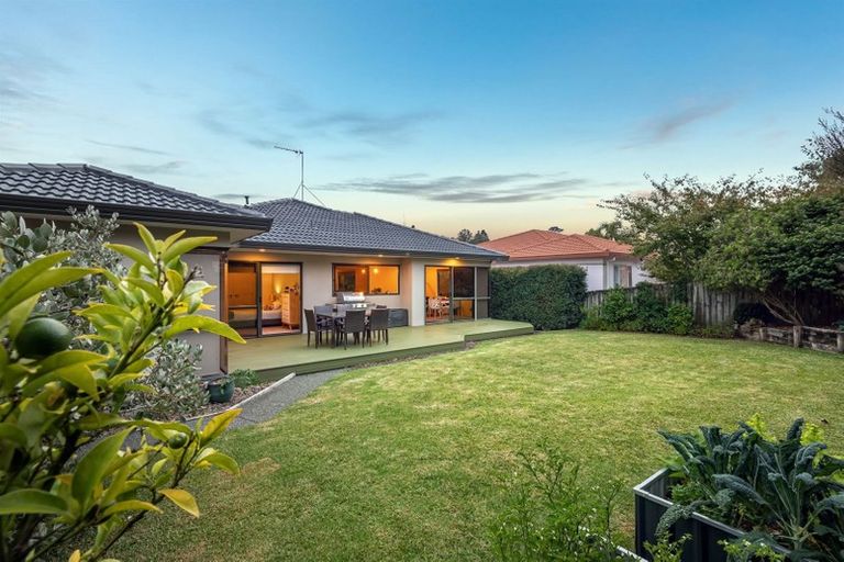 Photo of property in 25 Landing Drive, Albany, Auckland, 0632