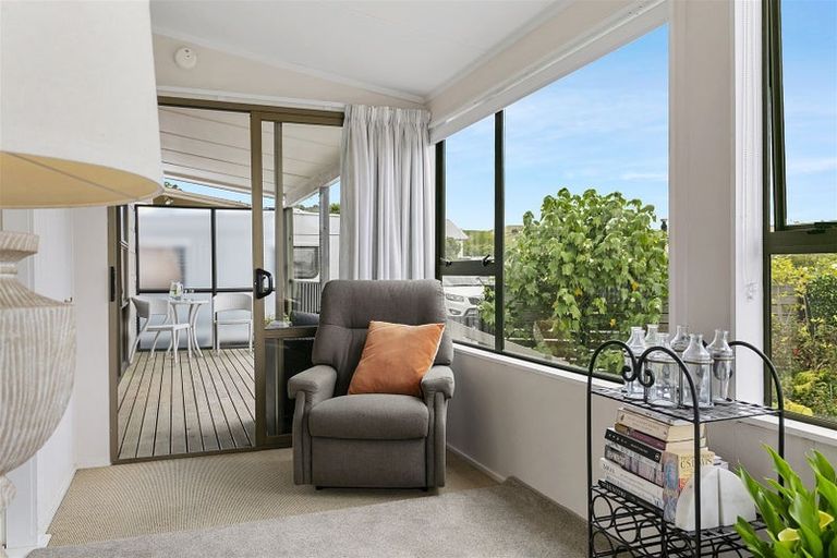 Photo of property in 3a Dorothy Drive, Acacia Bay, Taupo, 3330