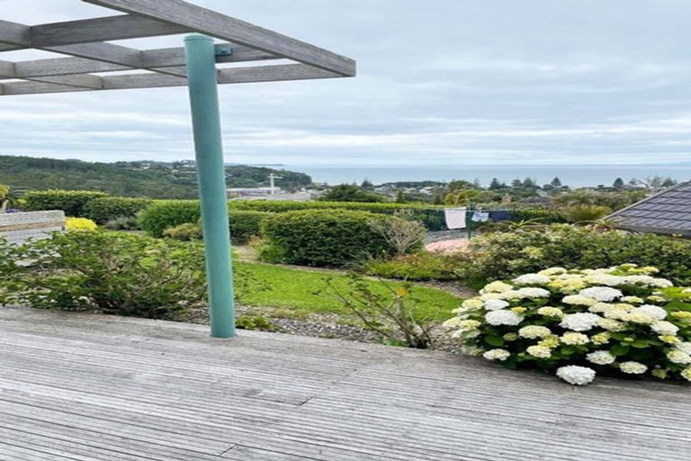 Photo of property in 4 Savoy Road, Orewa, 0931
