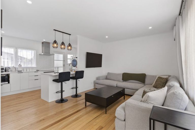 Photo of property in 16b Grassways Avenue, Pakuranga, Auckland, 2010