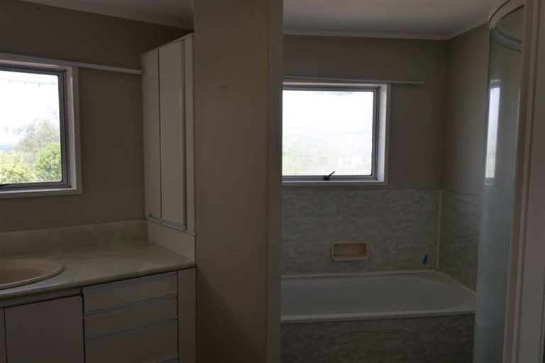 Photo of property in 42 Carlton Road, Pukekohe, 2120