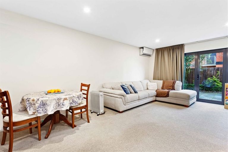 Photo of property in 3/25 Grove Road, Addington, Christchurch, 8024