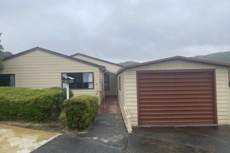 Photo of property in 5 Atwood Grove, Churton Park, Wellington, 6037